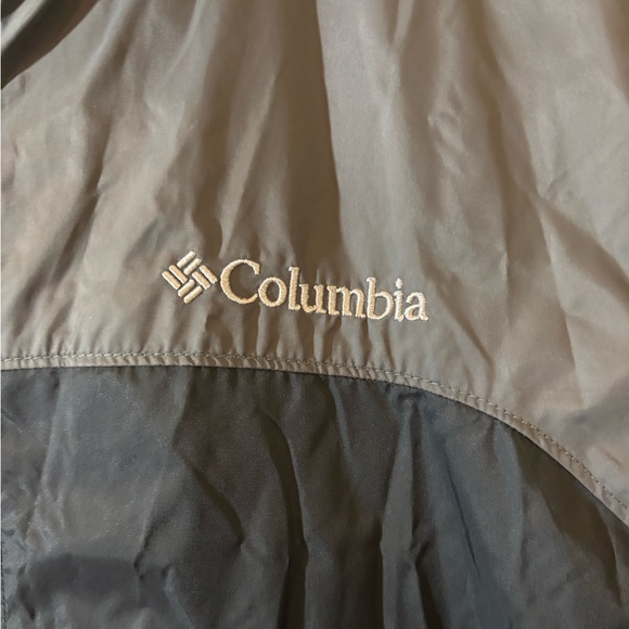 Columbia Men's Black and Gray Windbreaker - Picture 3 of 6